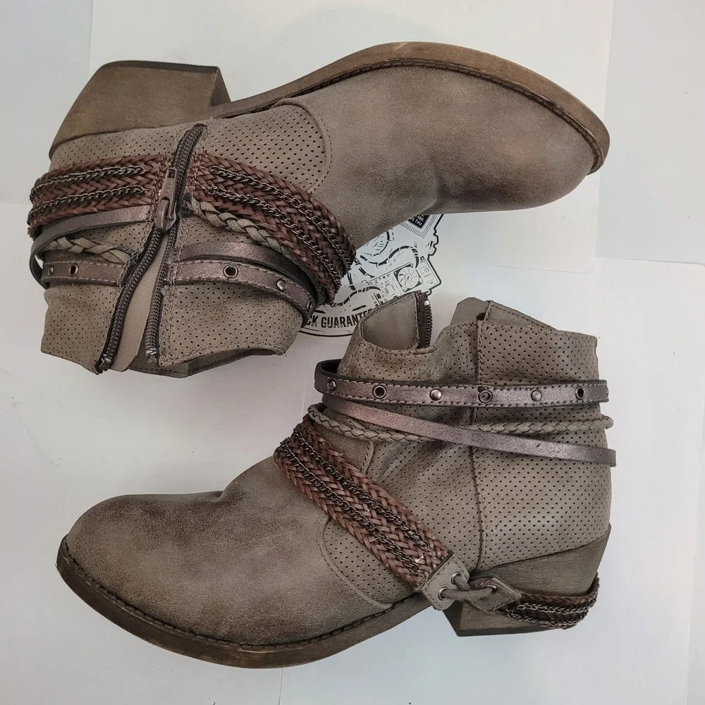 Maurices Cassie Ankle Boots Womens 9M Taupe Perforated Boho Chain Straps 79232